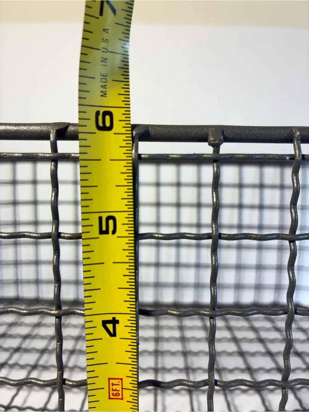 Vintage Industrial Wavy Wire Storage Basket with Wood Handles – Farmhouse Decor